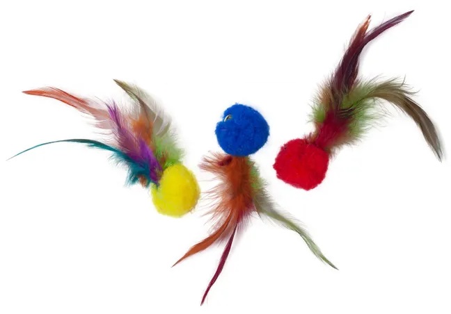 Игрушка мяч мягкий с перьями и погремушкой для кошек Сибирская кошка n1