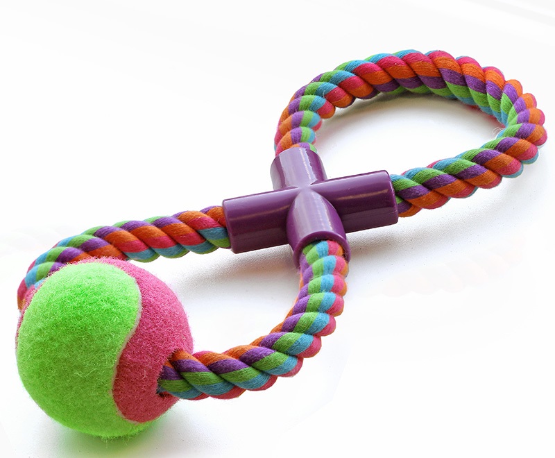 Игрушка веревка-восьмерка с мячом для собак цветная Triol 180 -190г 29.5см 12111028